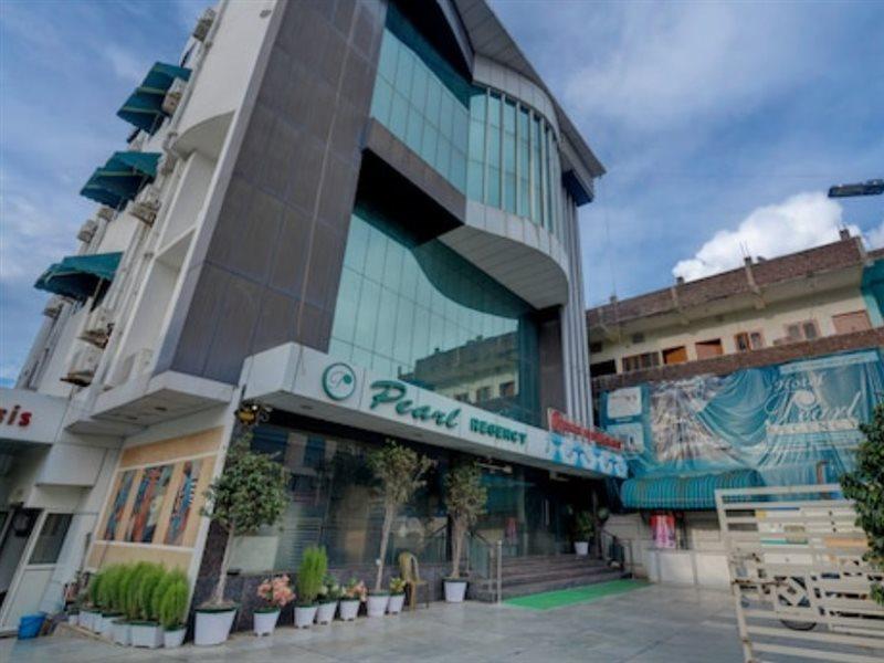 Hotel Pearl Regency رانشي المظهر الخارجي الصورة